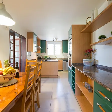 El Jardin De With Private Pool, Sauna & Jacuzzi Villa *